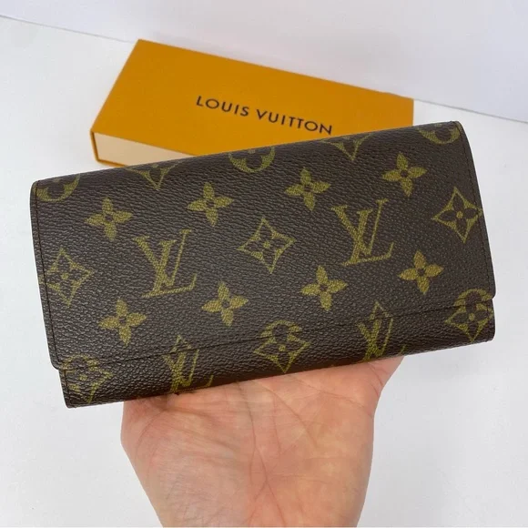 Louis Vuitton Porte Carte Credit Wallet - Picture 1 of 15